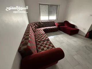  1 طقم غرفة جلوس من 8 مقاعد