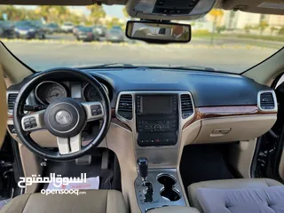  4 JEEP GRAND CHEROKEE LIMITED 2013 V8 FOR SALE IN BAHRAIN, LOW MILEAGE, EXCELLENT CONDITION