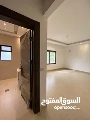  16 شقة طابقية مع رووف دوبلكس 350م مع تراس 350م في أجمل مناطق عبدون 