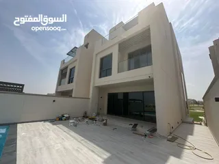  26 5 + 1 Maid’s Room Villa in Muscat Hills for Rent