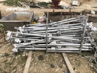  1 دعاسات شد حيطان (Scaffolding Screw Jacks) بحالة ممتازة للبيع