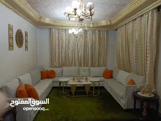  11 بيت مستقل للبيع بسعر مغري كاش من المالك مباشرة