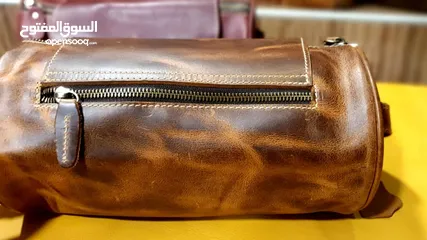  13 Handmade leather handbag. حقيبة يد جلدية مصنوعة يدويا