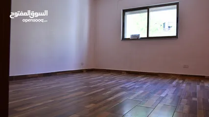  8 شقة مميزة في مبنى فخم في اجمل مناطق خلدا