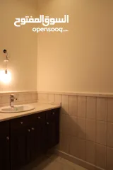  9 فيلا للإيجار