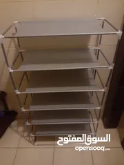 1 رفوف من الستيلس تصلح للعيادات بحالة الجديد لايوجد فيها ولا عيب ويوجد جهاز للقدم بالكرتونه