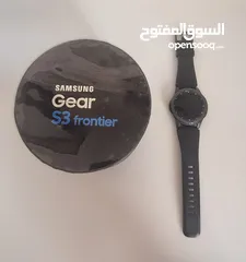  2 Samsung Gear S3 Frontier + Gear VR With controller