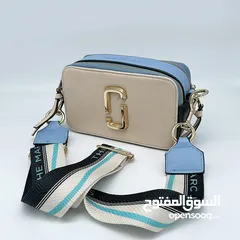  1 شنتة مارك جاكوب ماستر كوبي مختمة كامل لون بيج مع أزرق فاتح وأسود Marc jacobs bags high master copy
