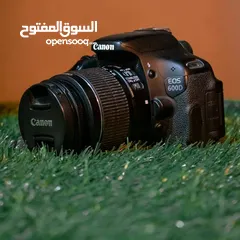  1 كامراء كانون  D600