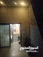  4 شقة شبه ارضي للبيع او للايجار من المالك