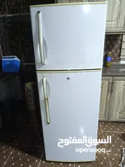  1 ثلاجه نضيفه وحالتها جيدا 65 للجاد