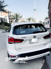  8 BMW (X1) 2020