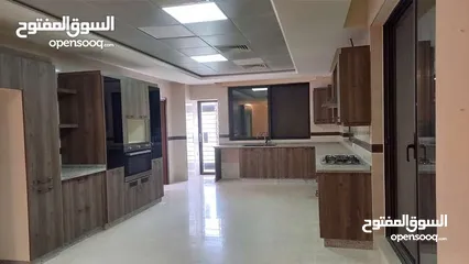  26 فيلا مستقله فارغه للايجار+ تشطيبات فاخره سوبر ديلوكس مسبح + مصعد + 4 طوابق