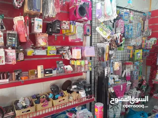  1 اكسسوارات و نثريات و مكياج و اغراض كثيره