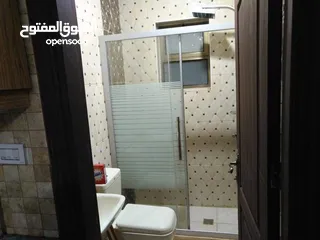  6 ستوديو للإيجار شارع الجامعه من المالك مباشرة