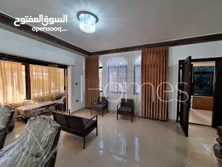  7 شقة طابقية للايجار في شارع عبدالله غوشة بمساحة بناء 200م