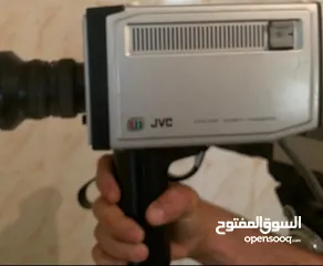  7 سينما قديمه شغةله 100% وكاميرا vfc وكاميرا هيتاشي مع كامل اغراضهم وثريات كريستال تحفه