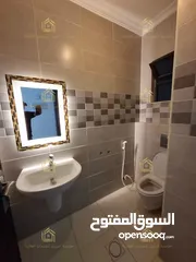  8 شقة مميزة - خلدا - 3نوم - 180م - ارضية - ترس - منطقة هادئة ومميزة