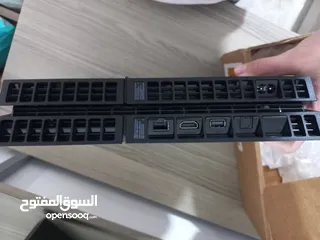  4 ps4 fat 500gb عليها للعاب ودراهين وكرتونه