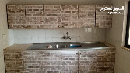  2 شقة أرضية في المنارة -شارع الحر بن عبد الرحمن - بقرب بقالة الصوالحي ومكتبة لؤلؤة الرحمن - من المالك