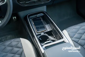  11 Volkswagen ID6 Pro 2022 + 2023  مستعمل و كفالة اتوهب فحص اتوسكور 90% فما فوق