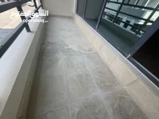  4 بسعر مميز للبيع شقة واسعة من غرفتي نوم