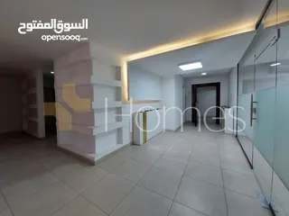  8 مكتب امامي بواجهات زجاجية للايجار في وادي صقرة، 230م