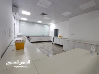  3 صالة مجهزة كمختبر تحاليل للايجار في بن عاشور وتصلح لاى نشاط اخر