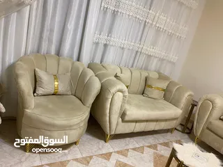  2 طقم كنب مستعمل فقط اسبوع خشب لاتيه