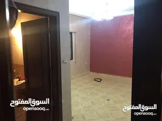  2 شقة للبيع في أم زويتيه