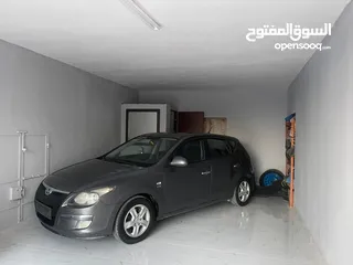  3 هونداي اي ثيرتي 2008 اوتومات بنزين ماتور 1600cc فتحة سقف اصليه