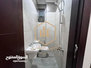  8 شقة / للايجار / 3نوم / طابق اول من فيلا / 200 متر / دابوق