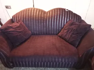  1 طقم كنب 8 مقاعد للبيع المستعجل