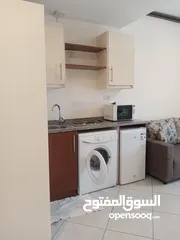  7 استديو 40 متر مربع الموقع بيت العمر مقابل الجلاريا مول