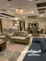  1 شقة ملكيه الإجار اليومي او الشهري بموقع اكثر طلب بالمهندسين جزيره العرب