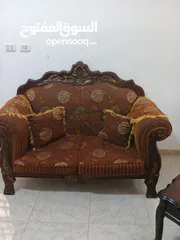  2 طقم كنب بحاله جيده للبيع