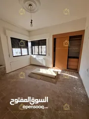  3 شقة فارغة - الجاردنز - 3نوم - 180م
