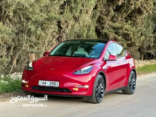  5 TESLA MODEL Y PERFORMANCE 2021  تيسلا موديل واي بيرفورمانس مميزه جدا غرفه لون ابيض