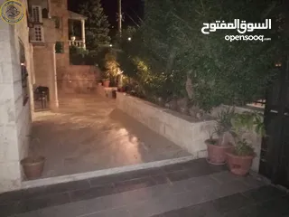  8 شقة أرضية مميزة للبيع في الدوار السابع  - قرب كوزمو 160م مع حديقة وترسات 200م