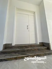  3 فيلا بناء حديث للبيع