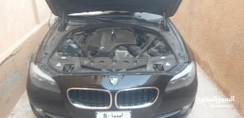  26 BMW F10 535i 2012