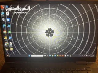  6 لابتوب أمريكي قابل للطي مع شاشة لمس شبه جديد مستعمل لتسعة اشهر فقط مع شاحن و ماوس هدية