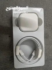  4 Iphone charger and cebale dopter