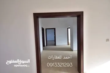  6 مبنى إداري خدمي في بداية شارع الشجر عالرئيسي للبيع او إيجار