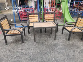  1 طقم مقاعد وبنشات حديقة حديد وخشب سويد رباعي مع طاولة