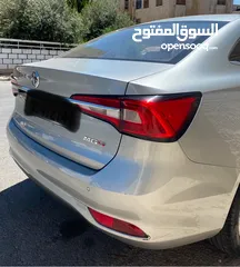  3 سيارة MG 5، لون سلڤر، فحص كامل، وارد الشركة، كفالة الشركة، بنزين اقتصادية جدا
