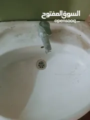 2 مغسلة مع الحنفية للبيع