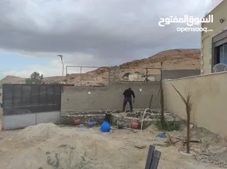  2 بيت مسطح 120 متر نطام امريكي تأسيس شاليه مع ترس جانبي مطل مساحه 40 متر مع حديقه وبئر ماء 12 وغيرها