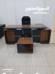  1 مكتب مدير مع جانبية وادراج مع طاولة وسط هدية  متوفر بعدة الوان حسب الطلب