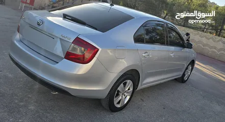 4 سكودا رابيد سياره بوضع الوكاله
